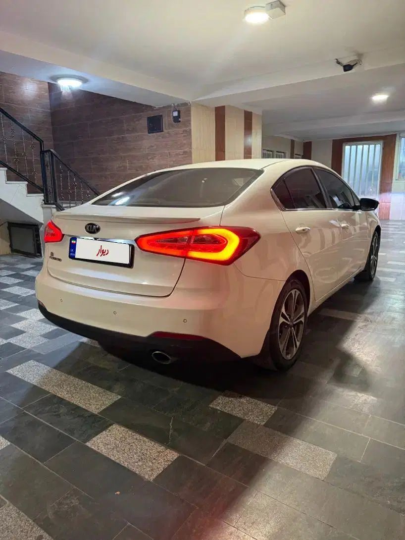 کیا سراتو 2.0 لیتر اتوماتیک GT لاین - 2015