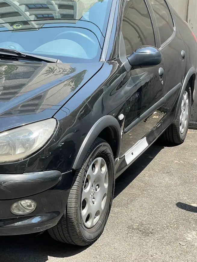 پژو ۲۰۶ صندوق دار v8 - 1397