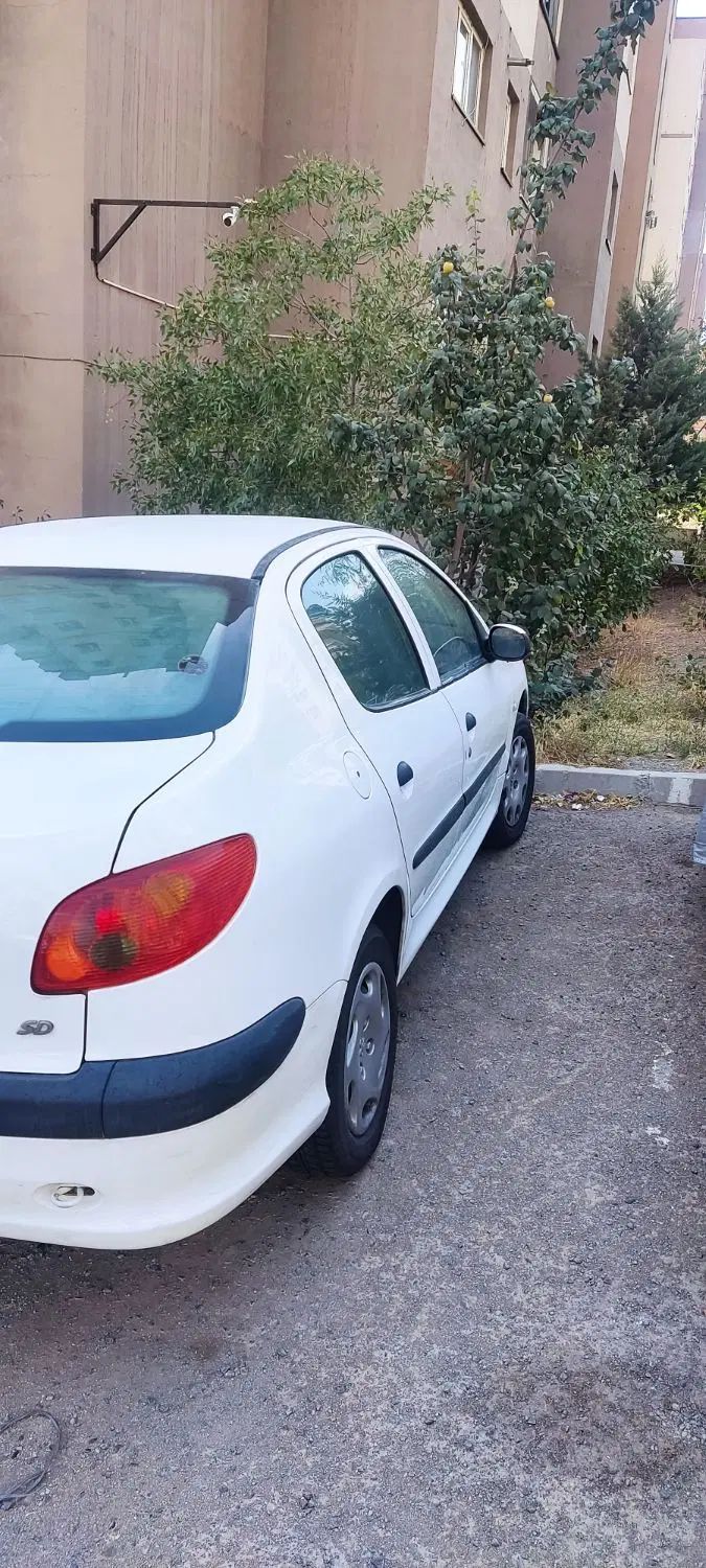 پژو ۲۰۶ صندوق دار v8 - 1393