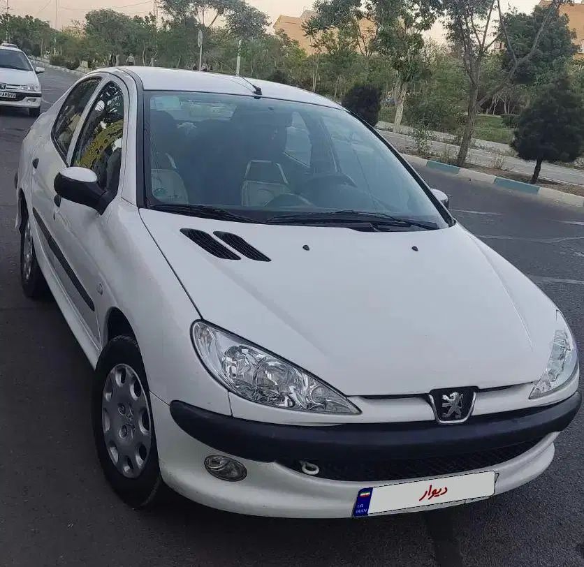 پژو ۲۰۶ صندوق دار v8 - 1396