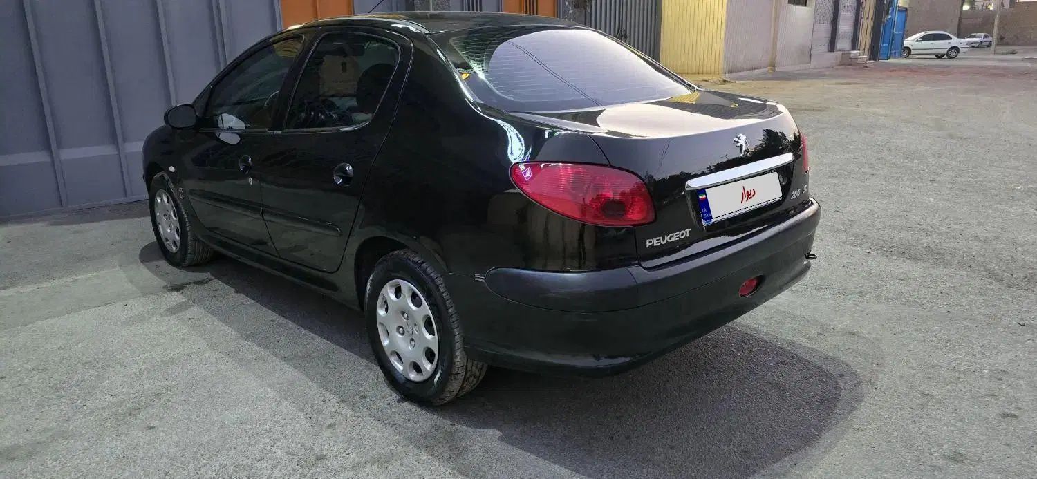 پژو ۲۰۶ صندوق دار v8 - 1394