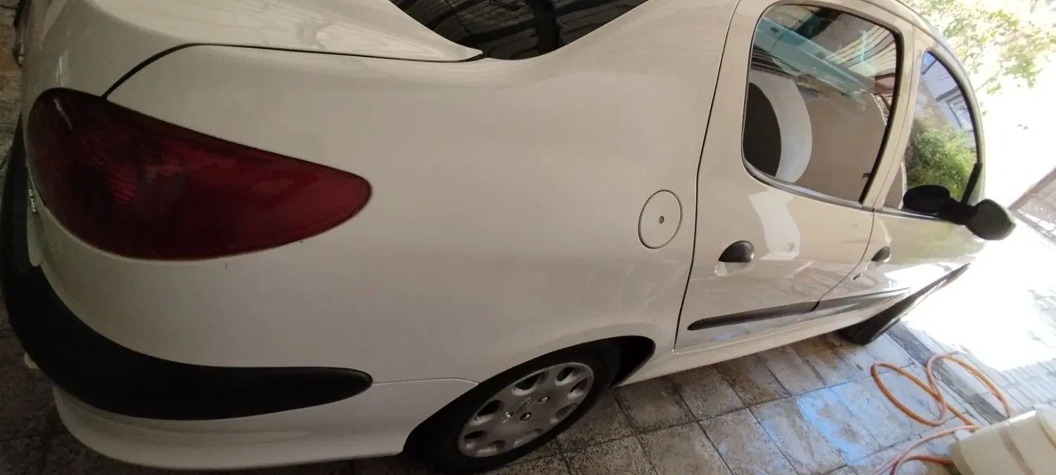 پژو ۲۰۶ صندوق دار v8 - 1393
