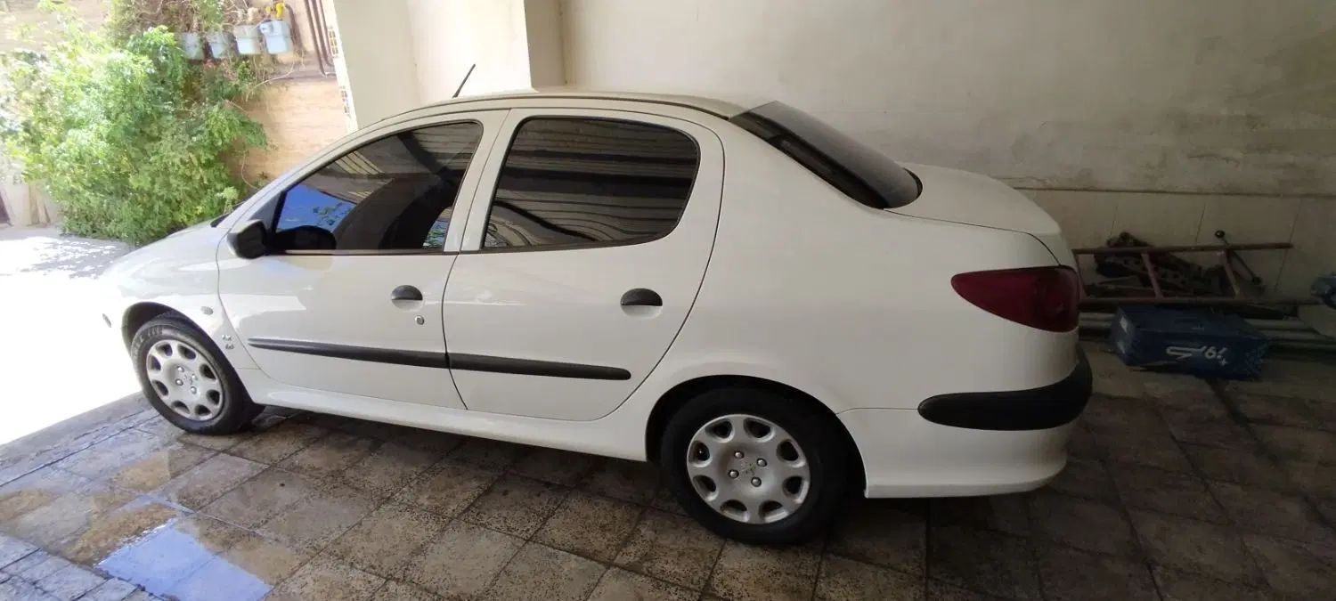 پژو ۲۰۶ صندوق دار v8 - 1393