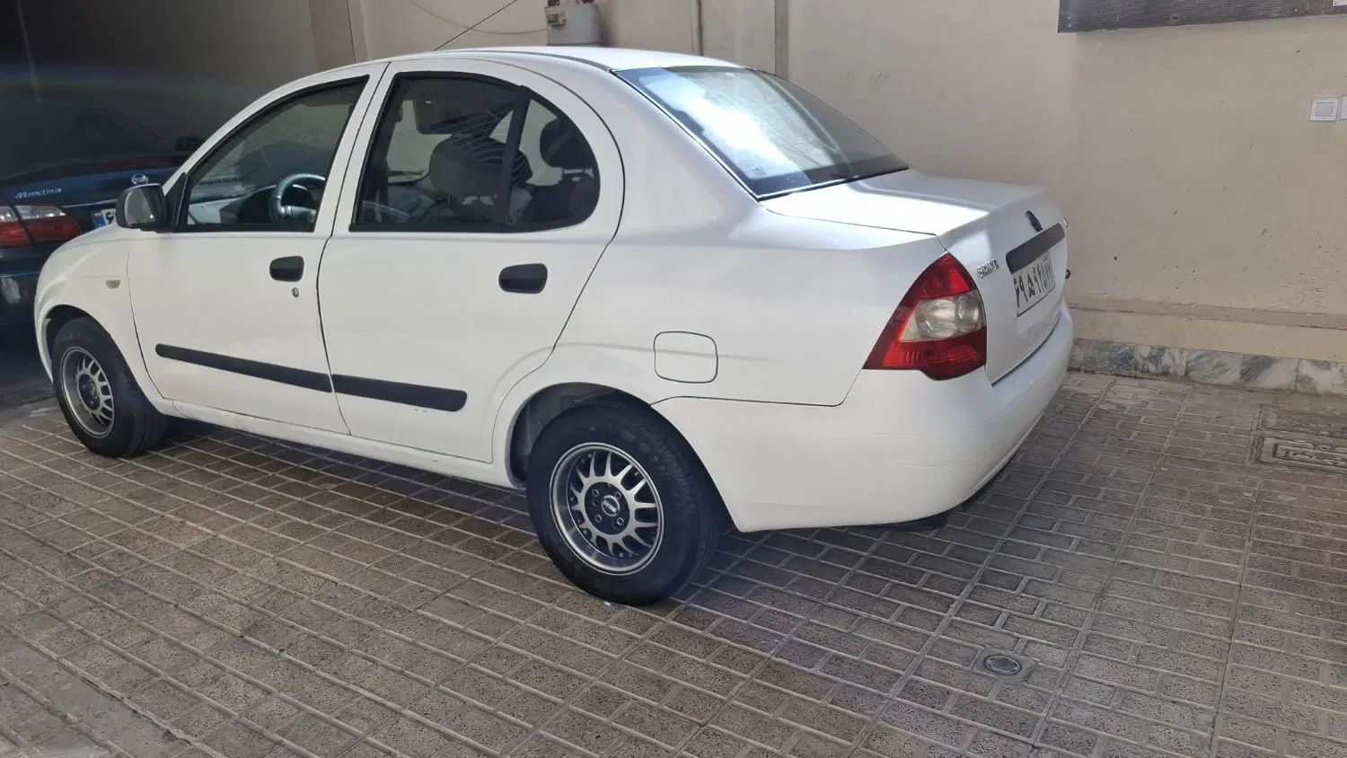 تیبا صندوق دار SX - 1392