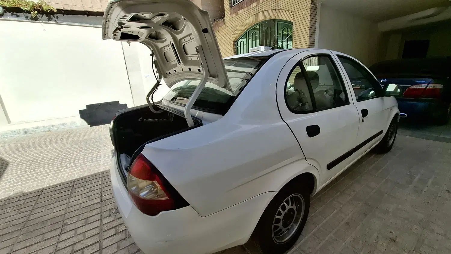 تیبا صندوق دار SX - 1392