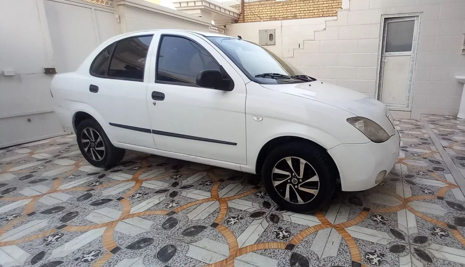 تیبا صندوق دار SX - 1396