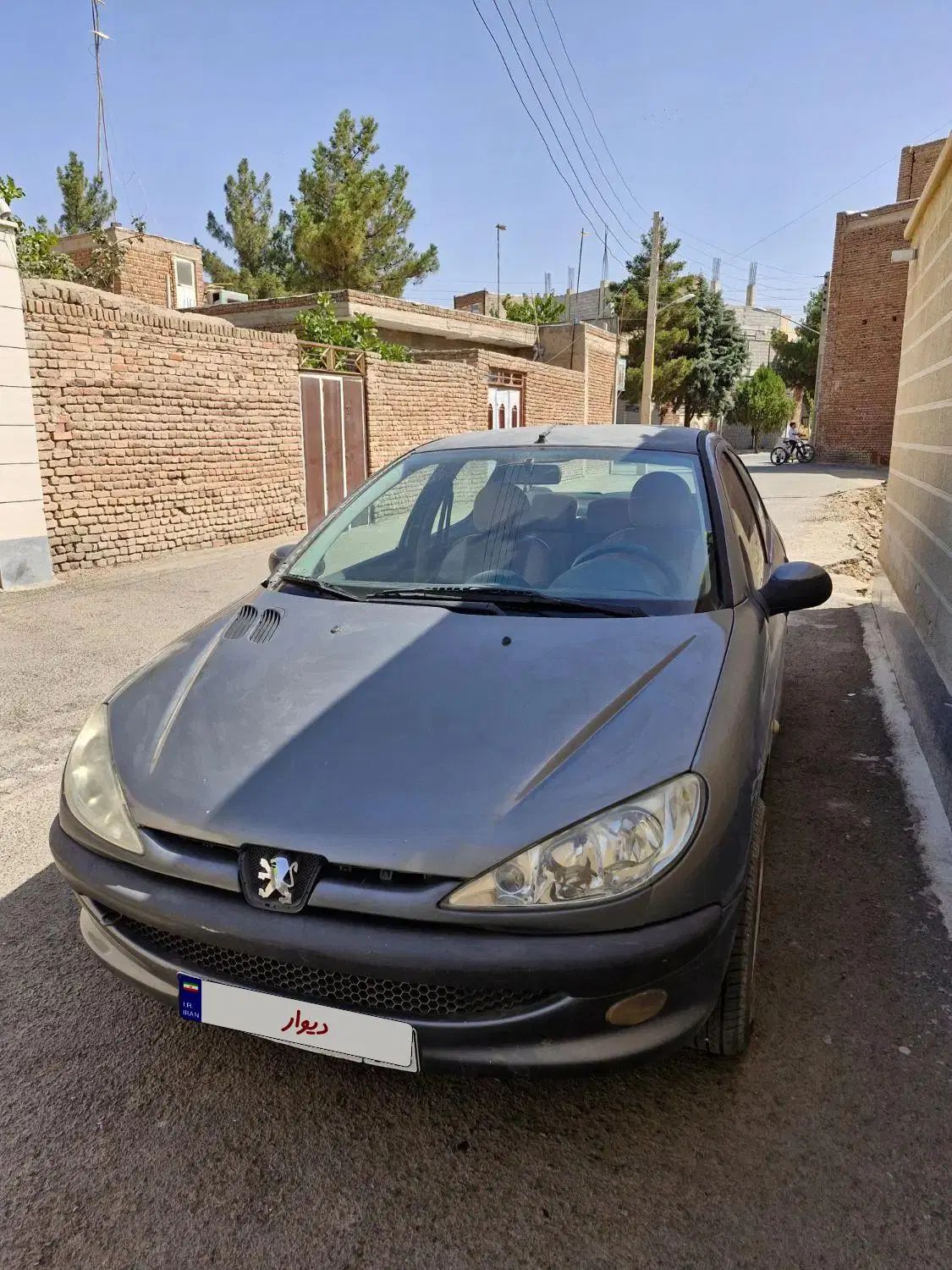 پژو ۲۰۶ صندوق دار v8 - 1391