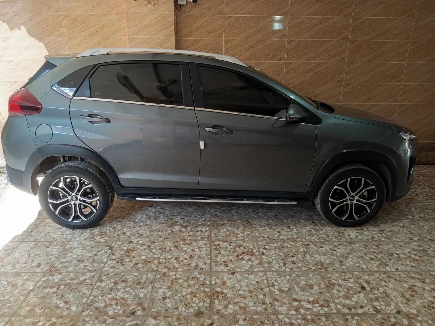 ام وی ام X22 پرو دنده‌ای - 1402