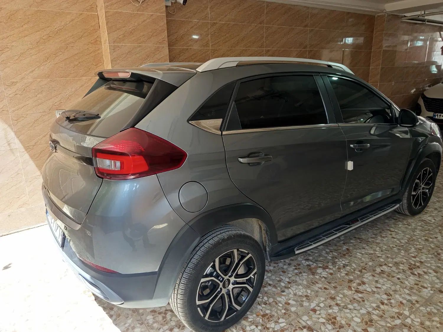 ام وی ام X22 پرو دنده‌ای - 1402
