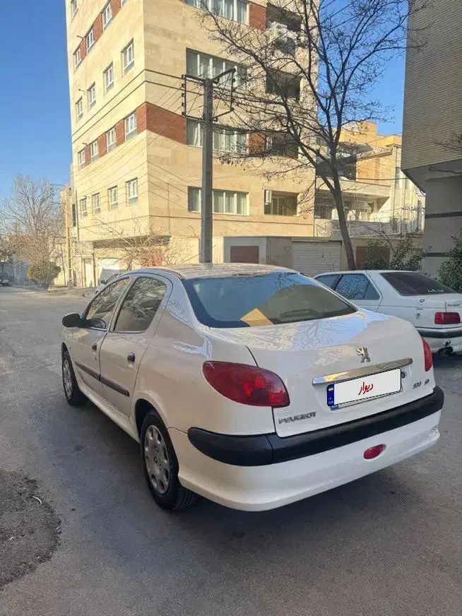خودرو پژو، ۲۰۶ صندوق دار آگهی ann_20206778
