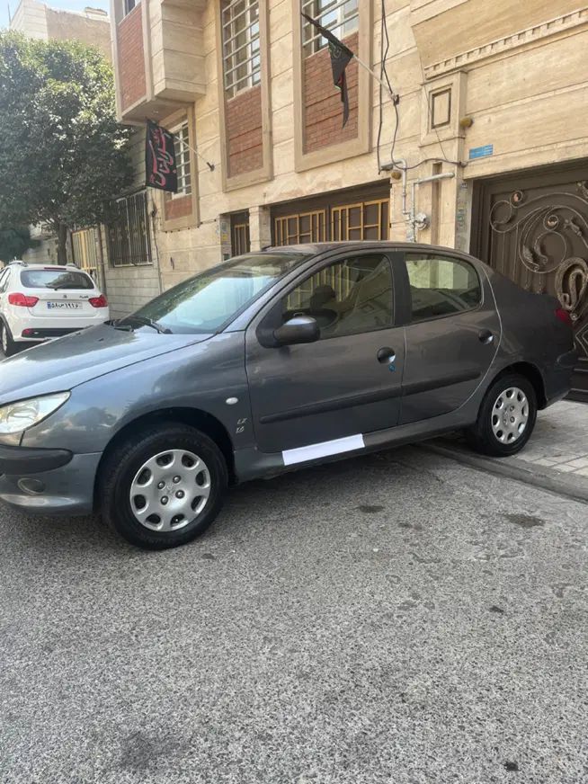 پژو ۲۰۶ صندوق دار v8 - 1390