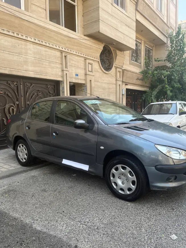 پژو ۲۰۶ صندوق دار v8 - 1390