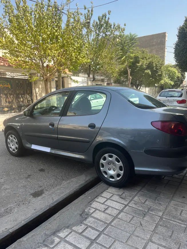 پژو ۲۰۶ صندوق دار v8 - 1390