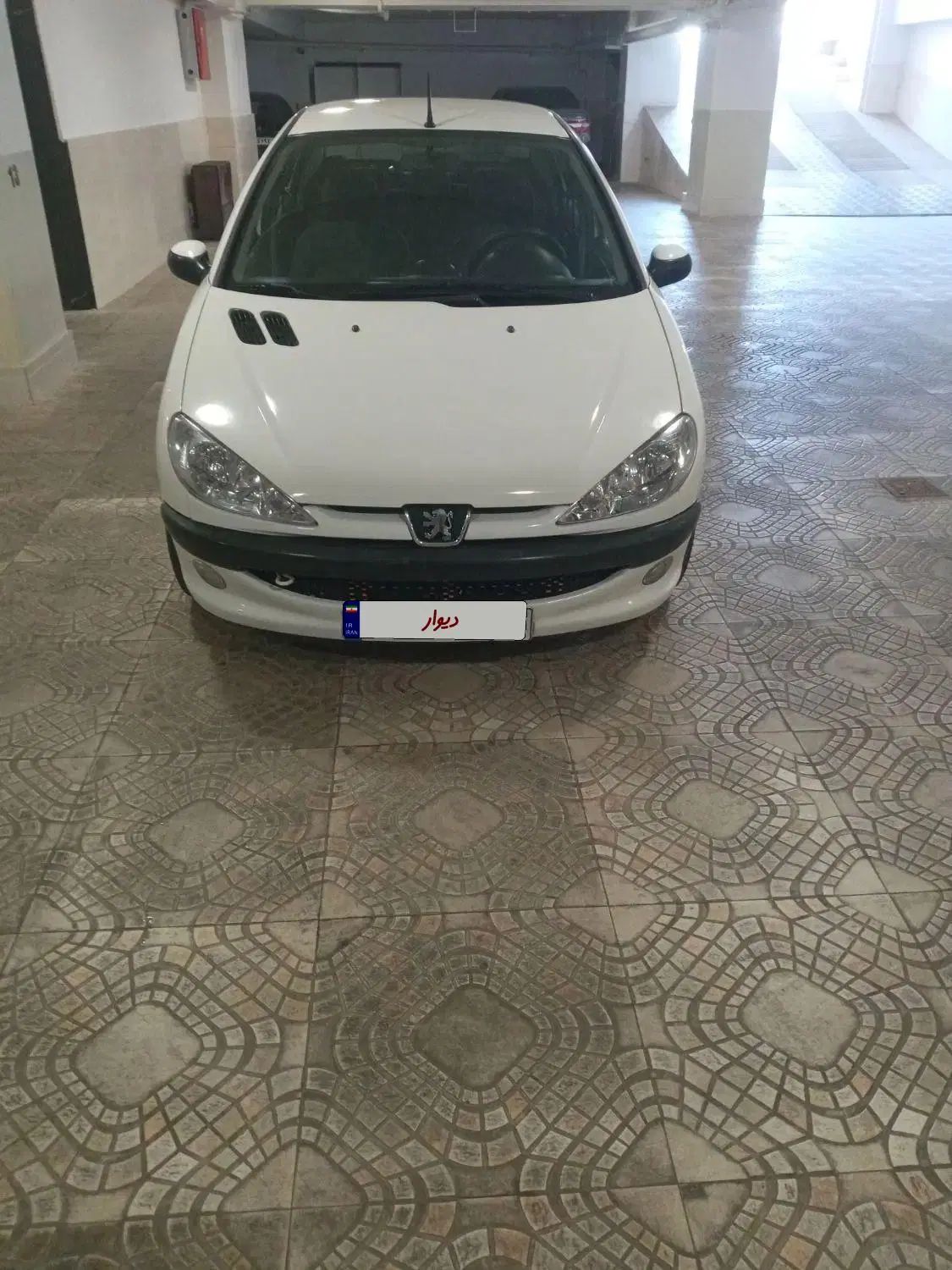 پژو ۲۰۶ صندوق دار v8 - 1393