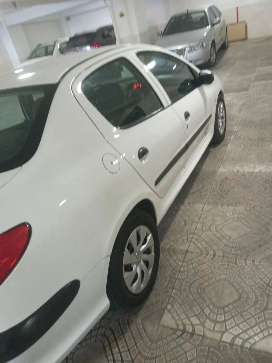 پژو ۲۰۶ صندوق دار v8 - 1393