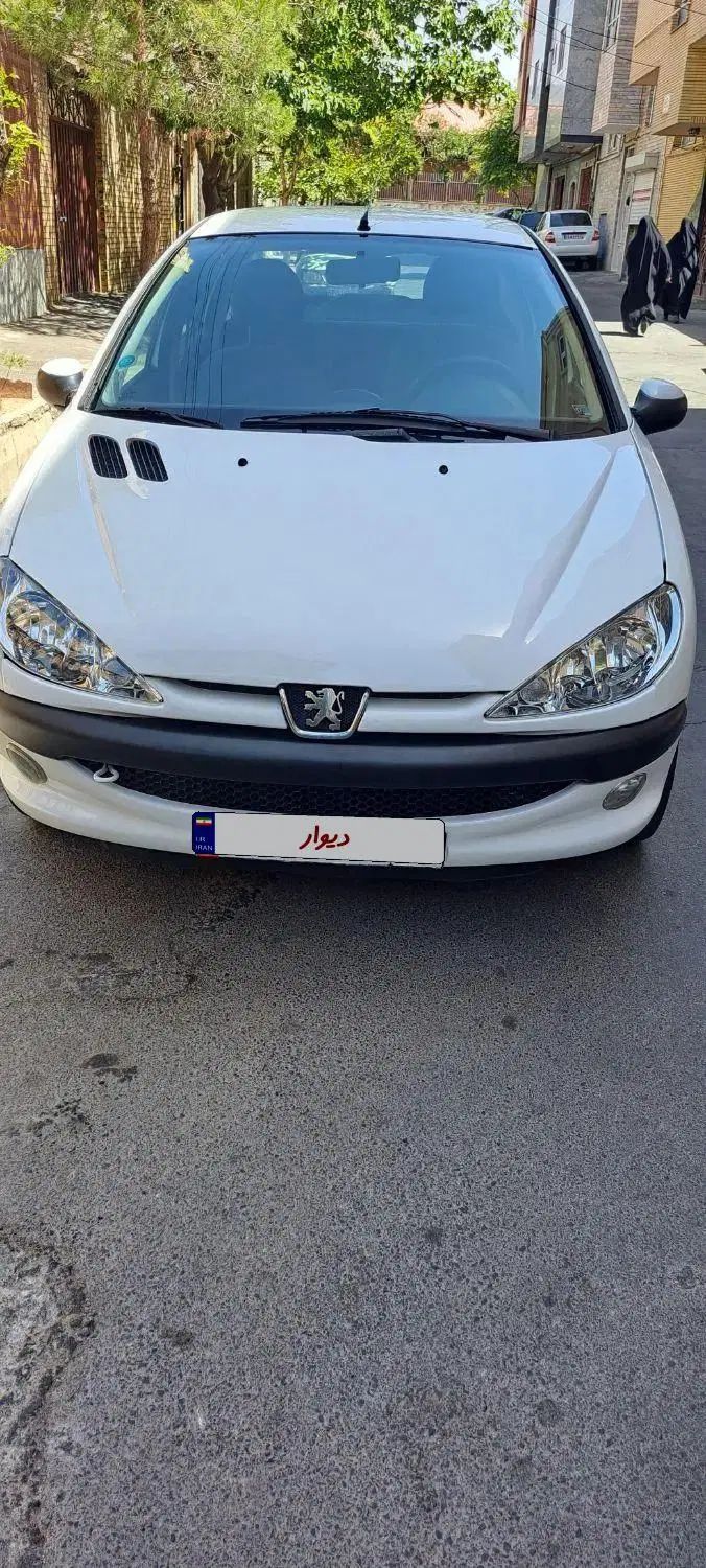 پژو ۲۰۶ صندوق دار v8 - 1393