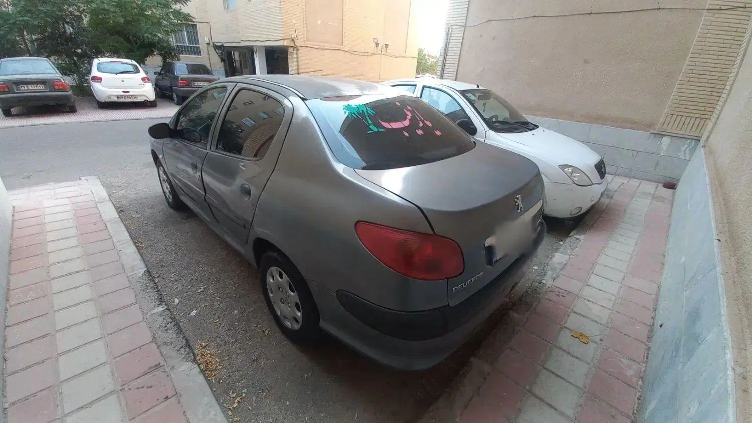 پژو ۲۰۶ صندوق دار v8 - 1390