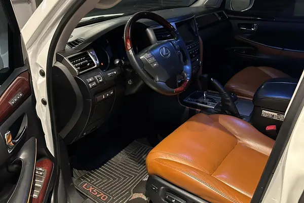 لکسوس LX 570 فول - 2013