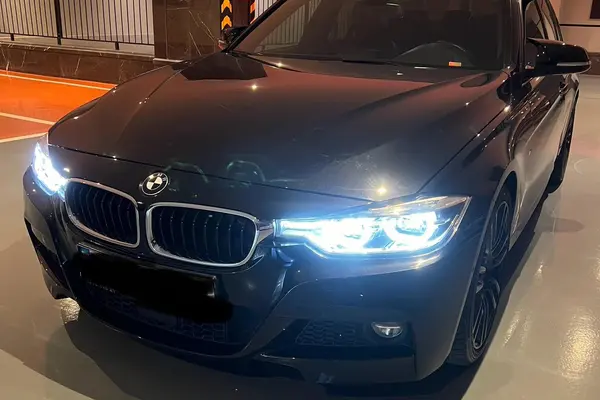 ب ام و سری 3 سدان 330i فول - 2018