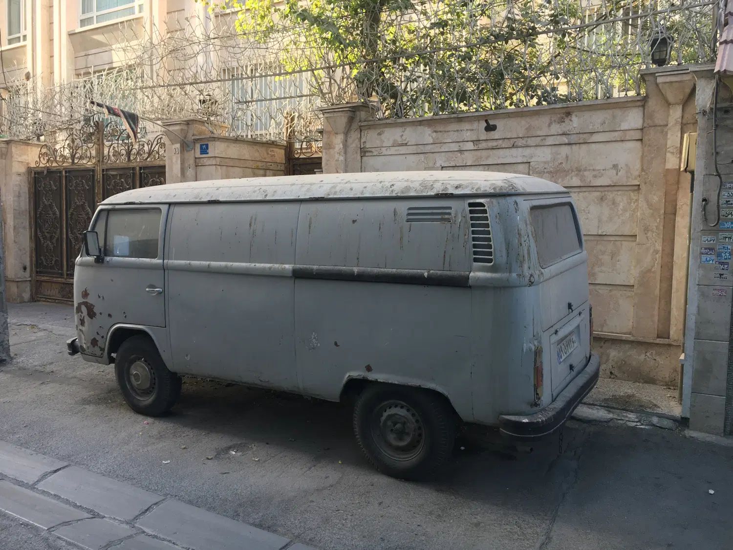 خودرو فولکس، ون آگهی ann_20212716