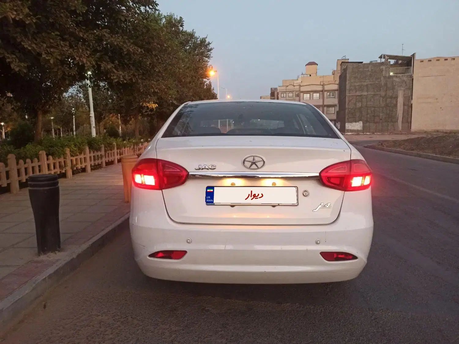 جک J4 اتوماتیک آپشنال - 1402