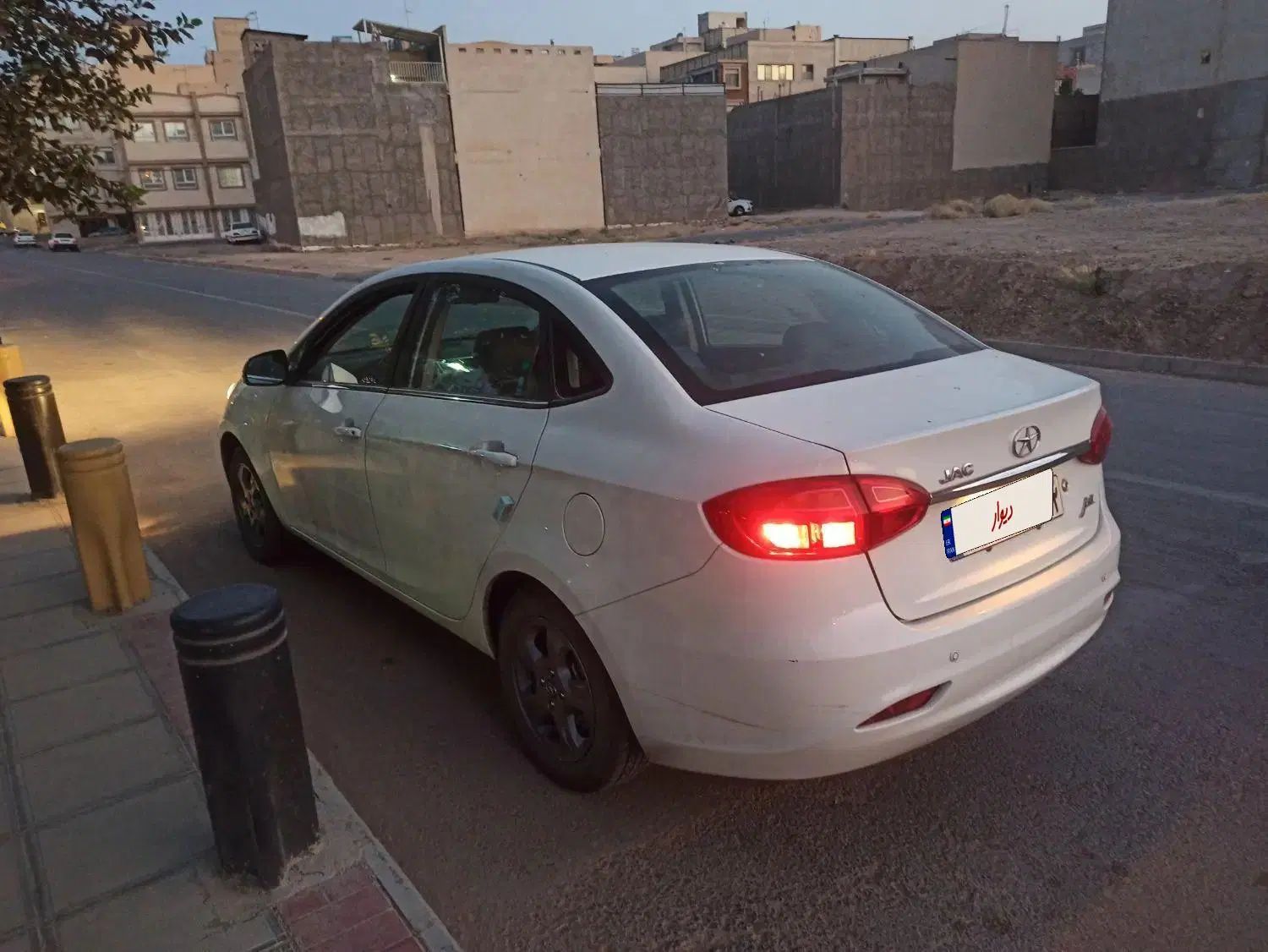 جک J4 اتوماتیک آپشنال - 1402
