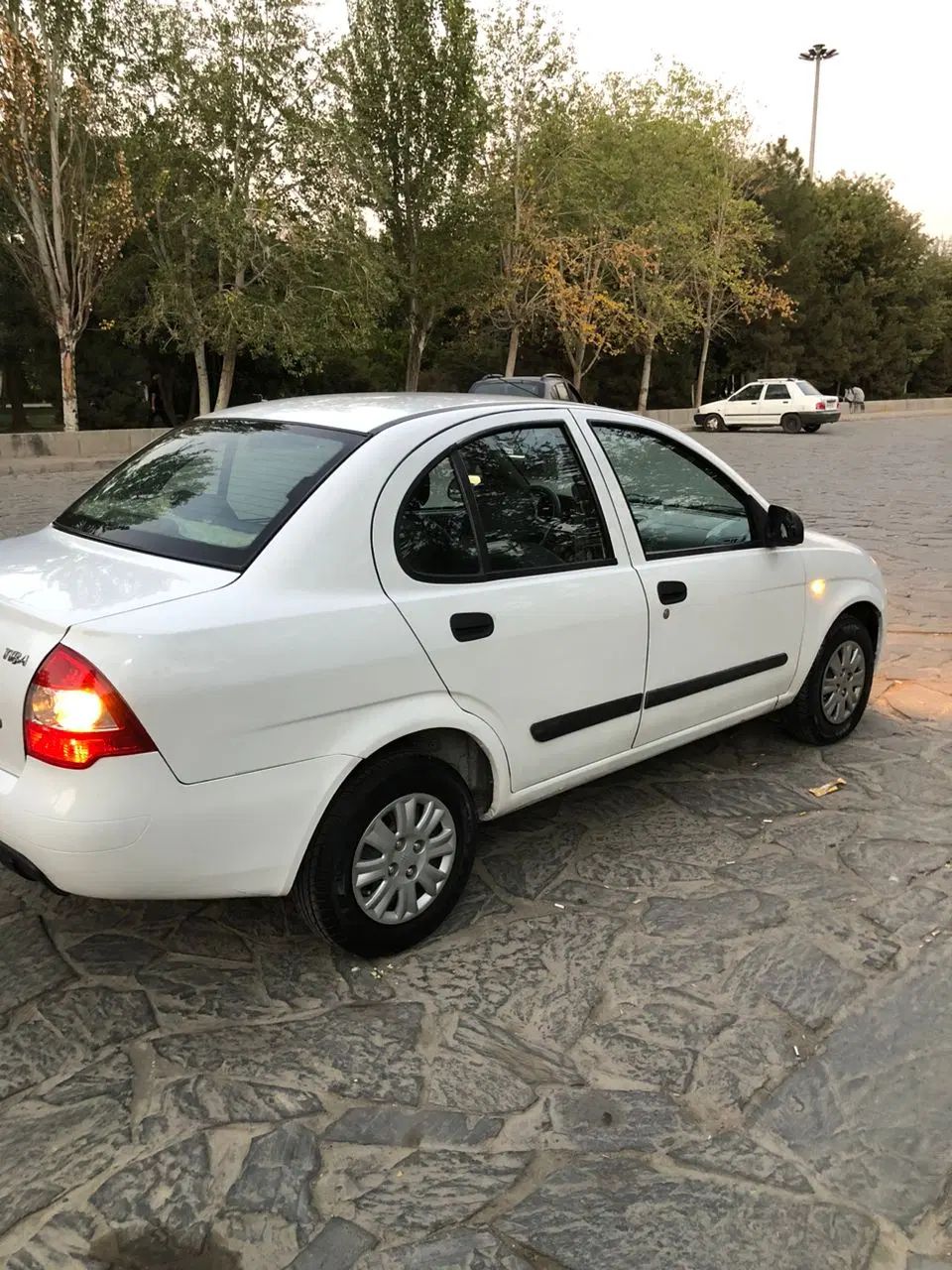 تیبا صندوق دار SX - 1394