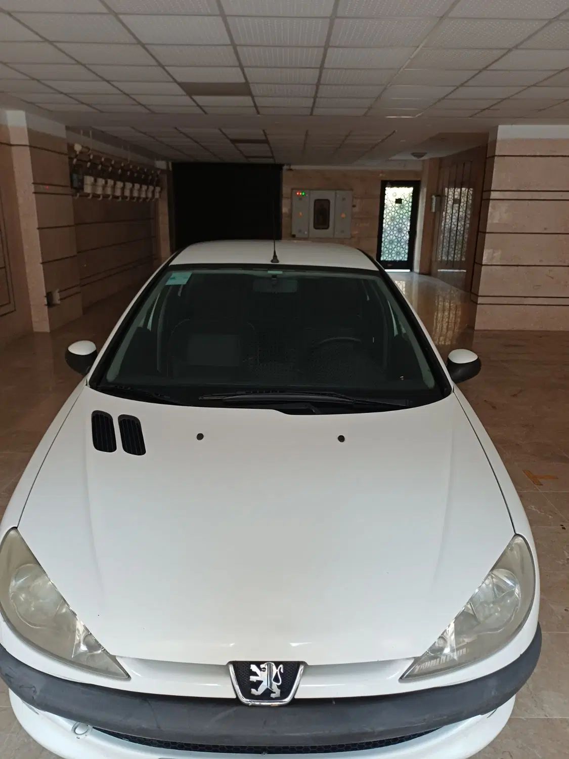 پژو ۲۰۶ صندوق دار v8 - 1392