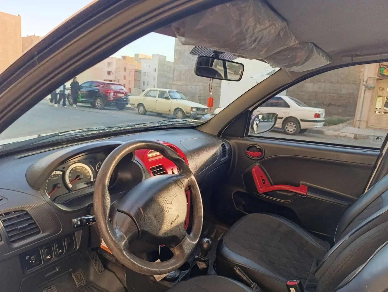 کوییک R دنده‌ای - 1402