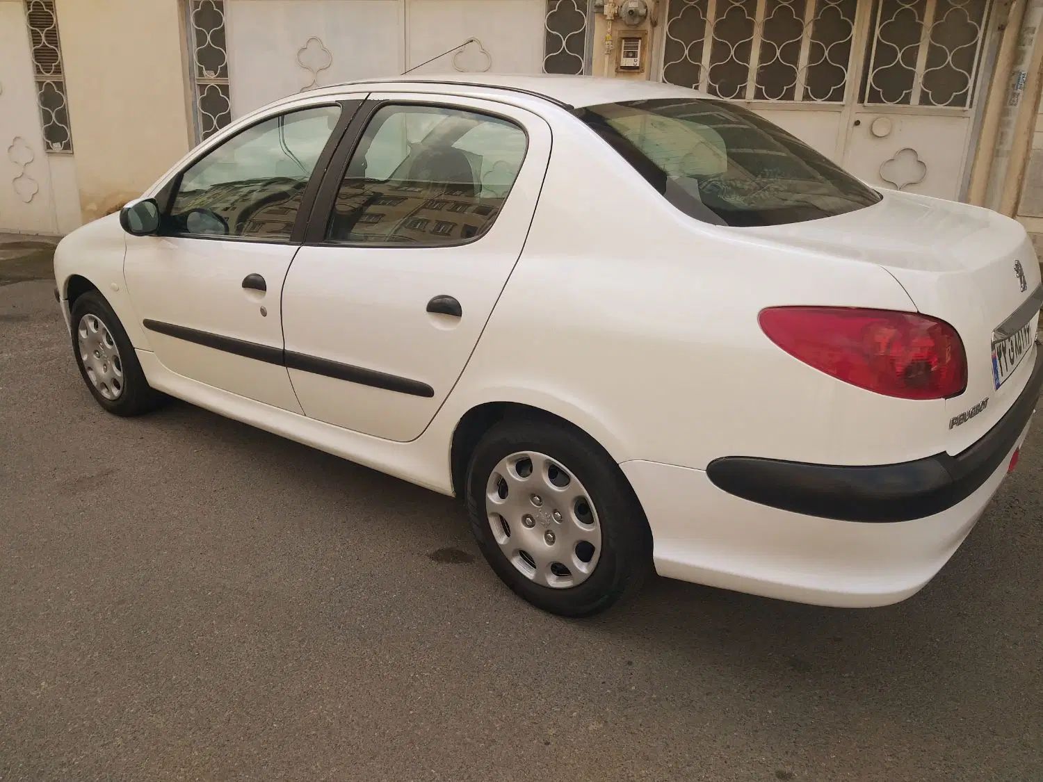 پژو ۲۰۶ صندوق دار v20 - 1389