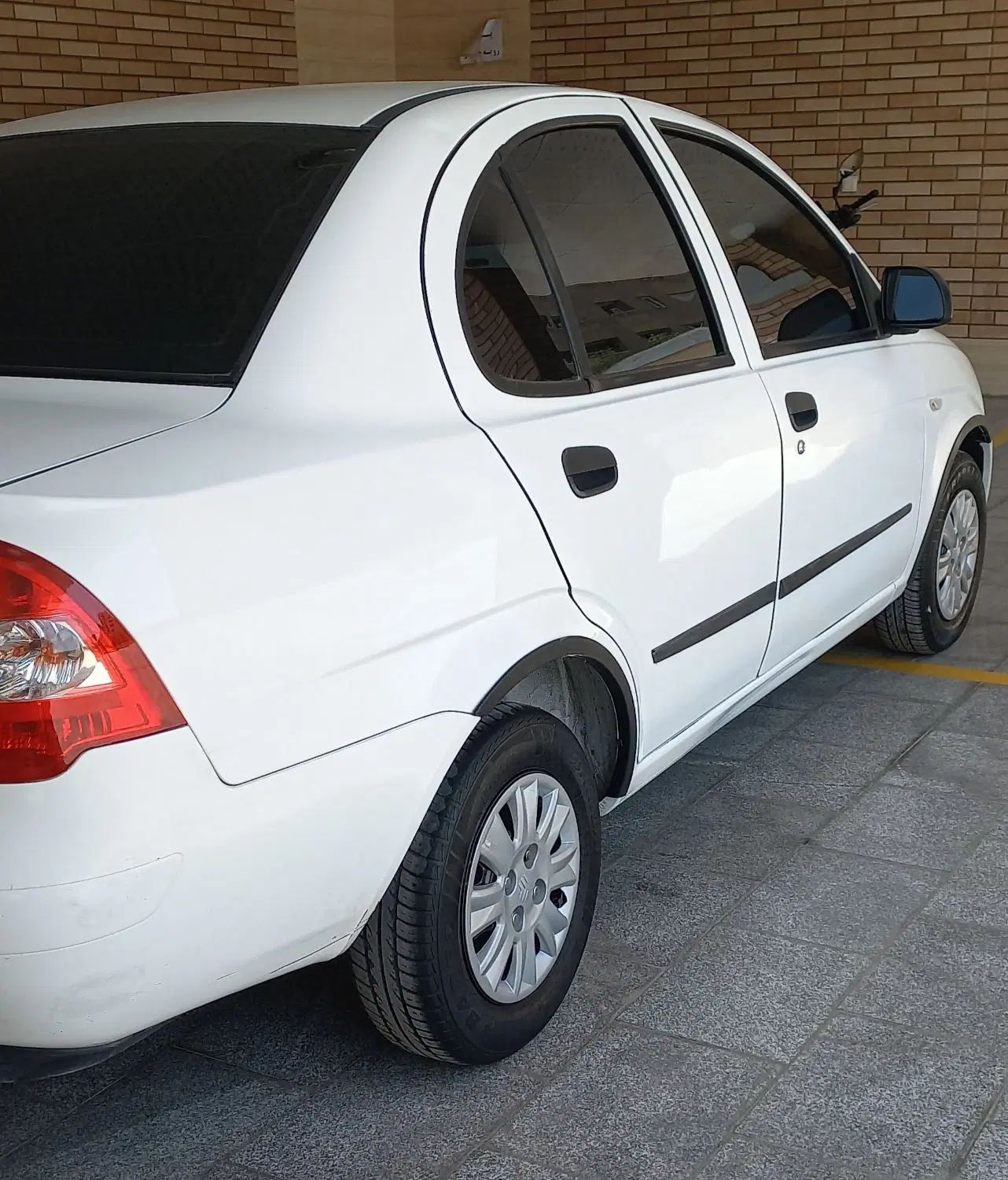 تیبا صندوق دار SX - 1393