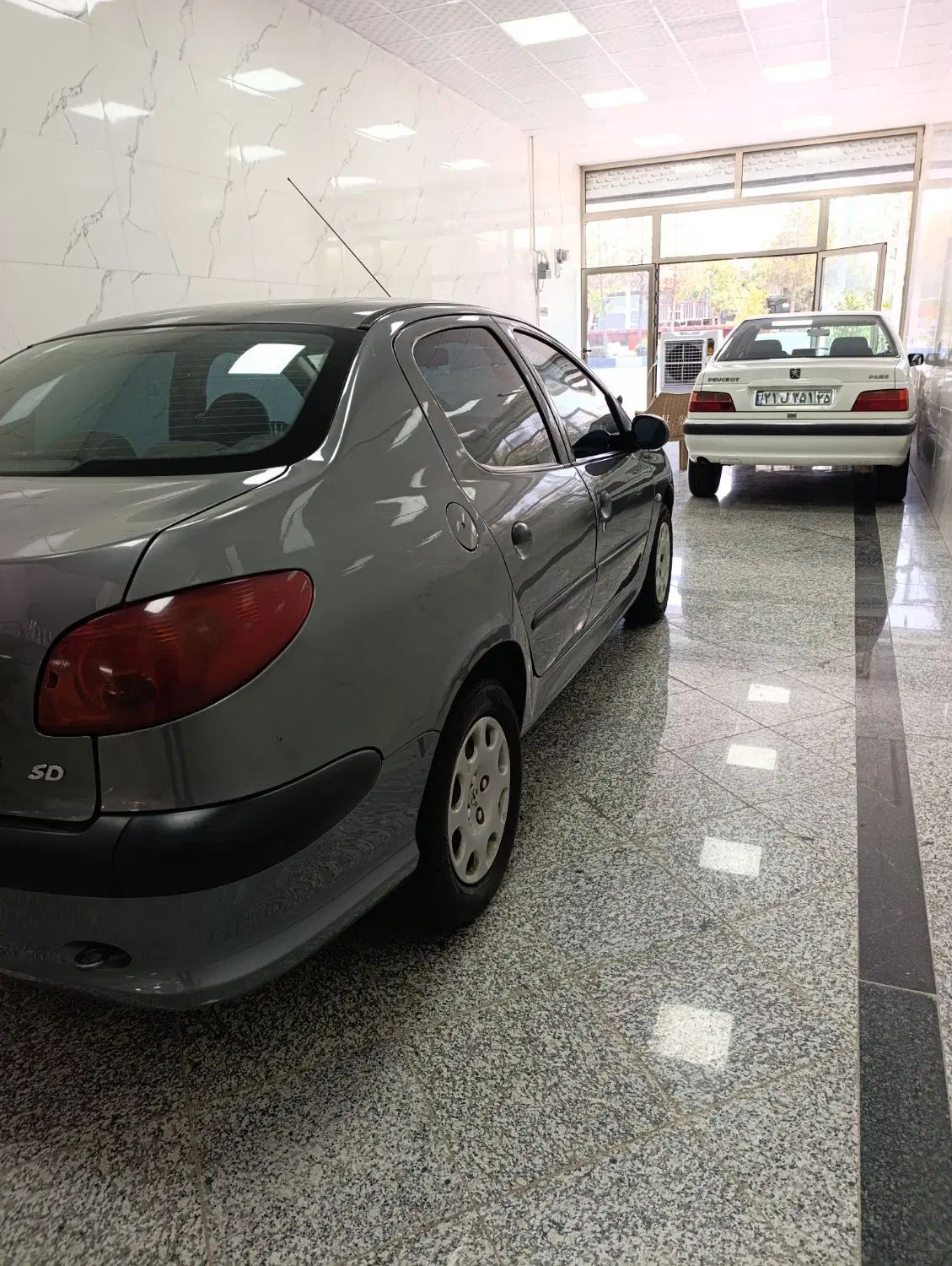 پژو ۲۰۶ صندوق دار v8 - 1394