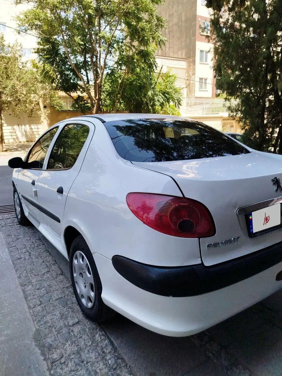 پژو ۲۰۶ صندوق دار v8 - 1395