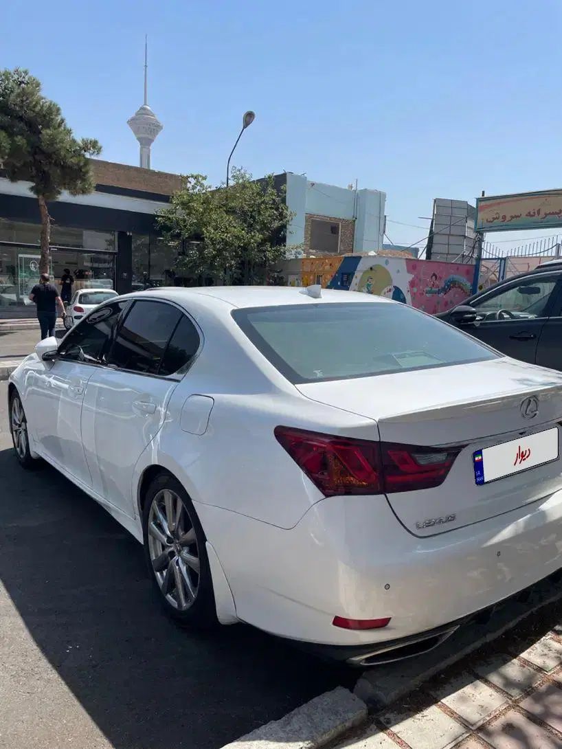 خودرو لکسوس، GS آگهی ann_20221199