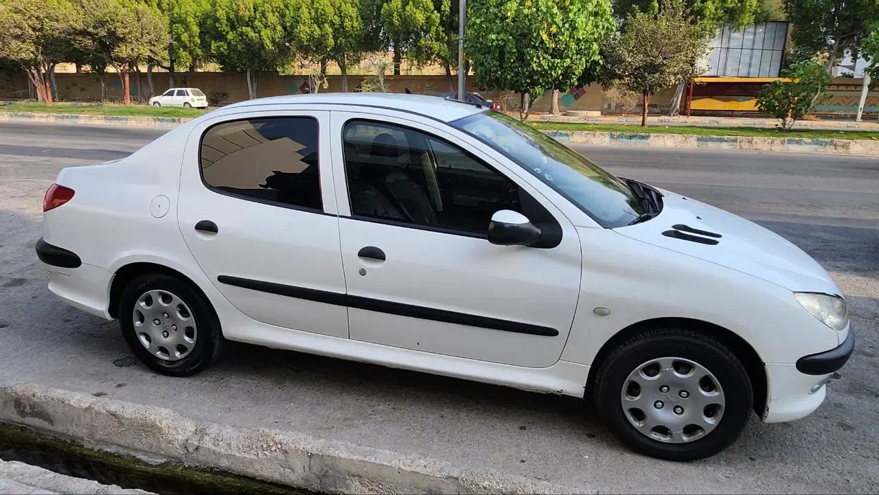 پژو ۲۰۶ صندوق دار v8 - 1397
