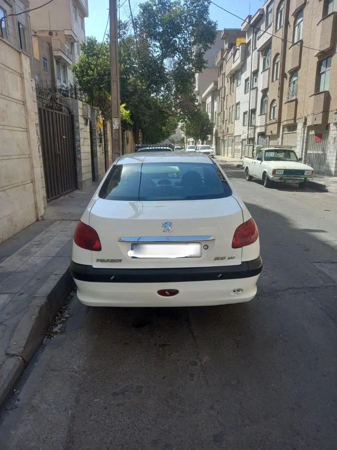 پژو ۲۰۶ صندوق دار v8 - 1389