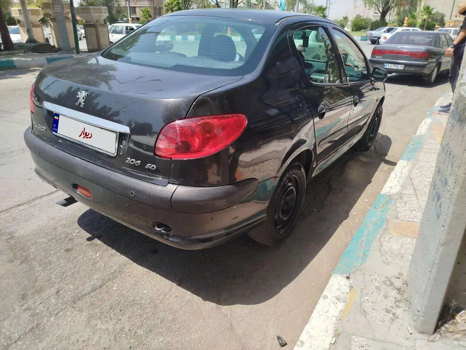 پژو ۲۰۶ صندوق دار v8 - 1393