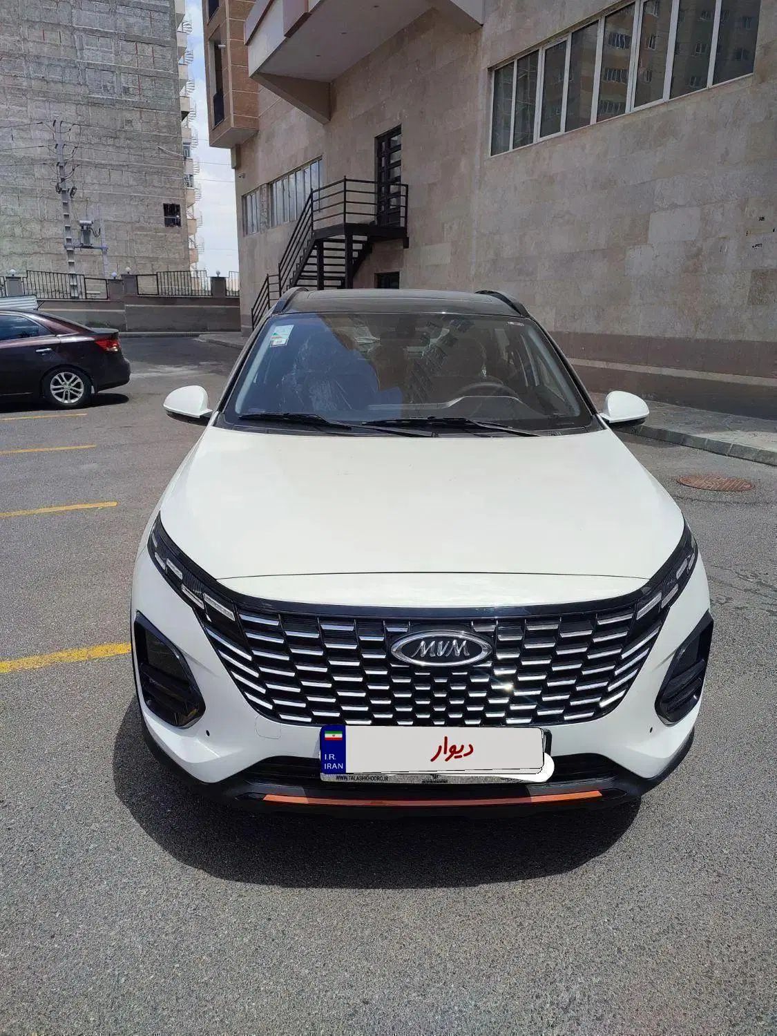 خودرو ام وی ام، X33 کراس آگهی ann_20222506