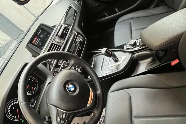 ب ام و سری 1 هاچ بک 120i - 2018