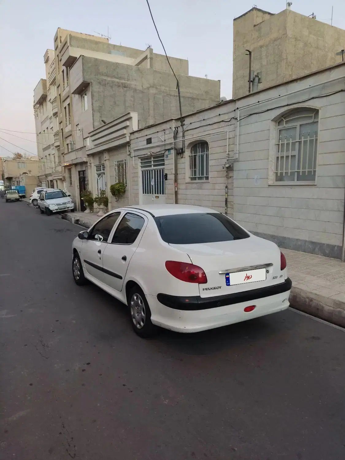 پژو ۲۰۶ صندوق دار v8 - 1393
