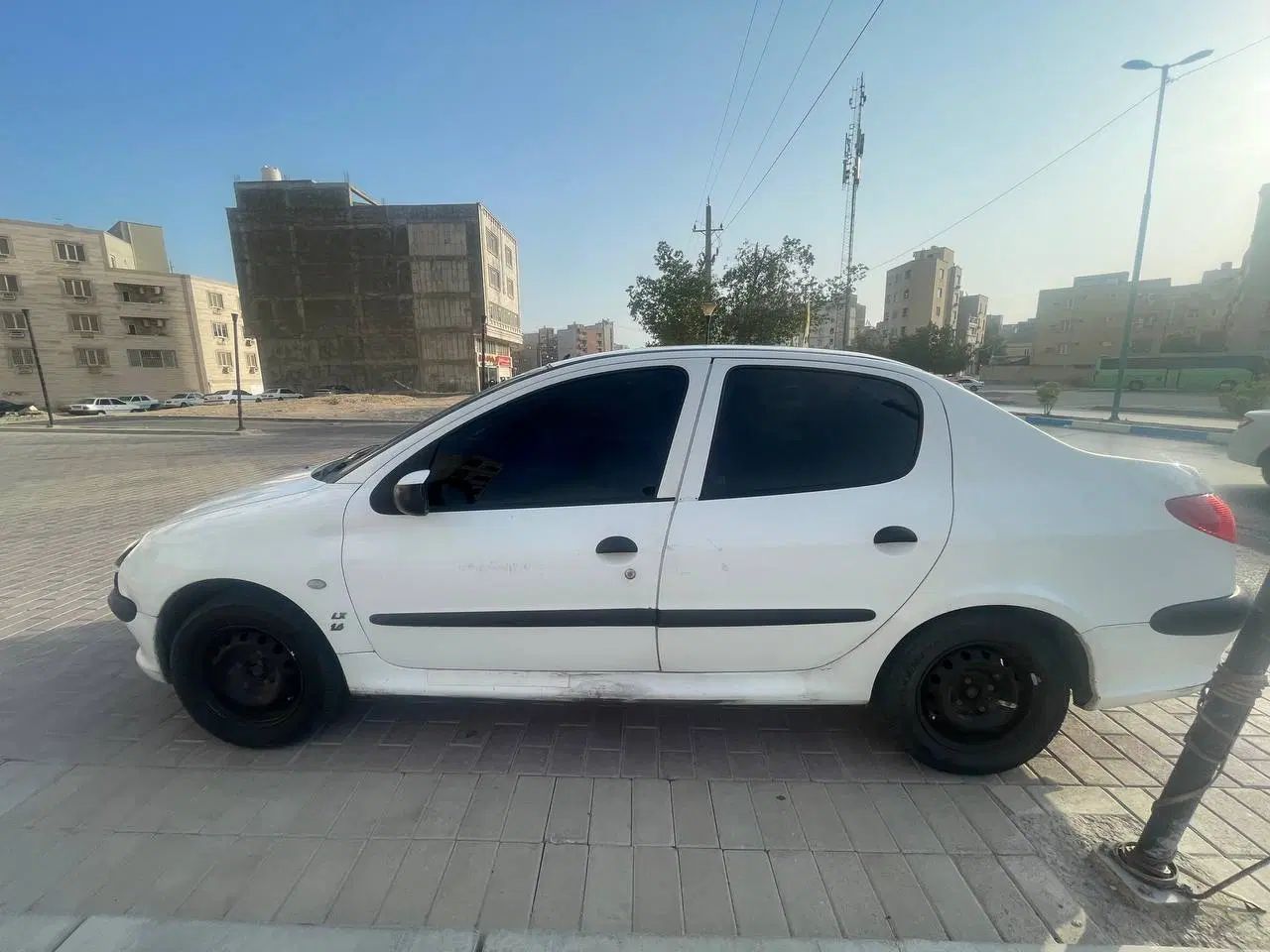 پژو ۲۰۶ صندوق دار v8 - 1397