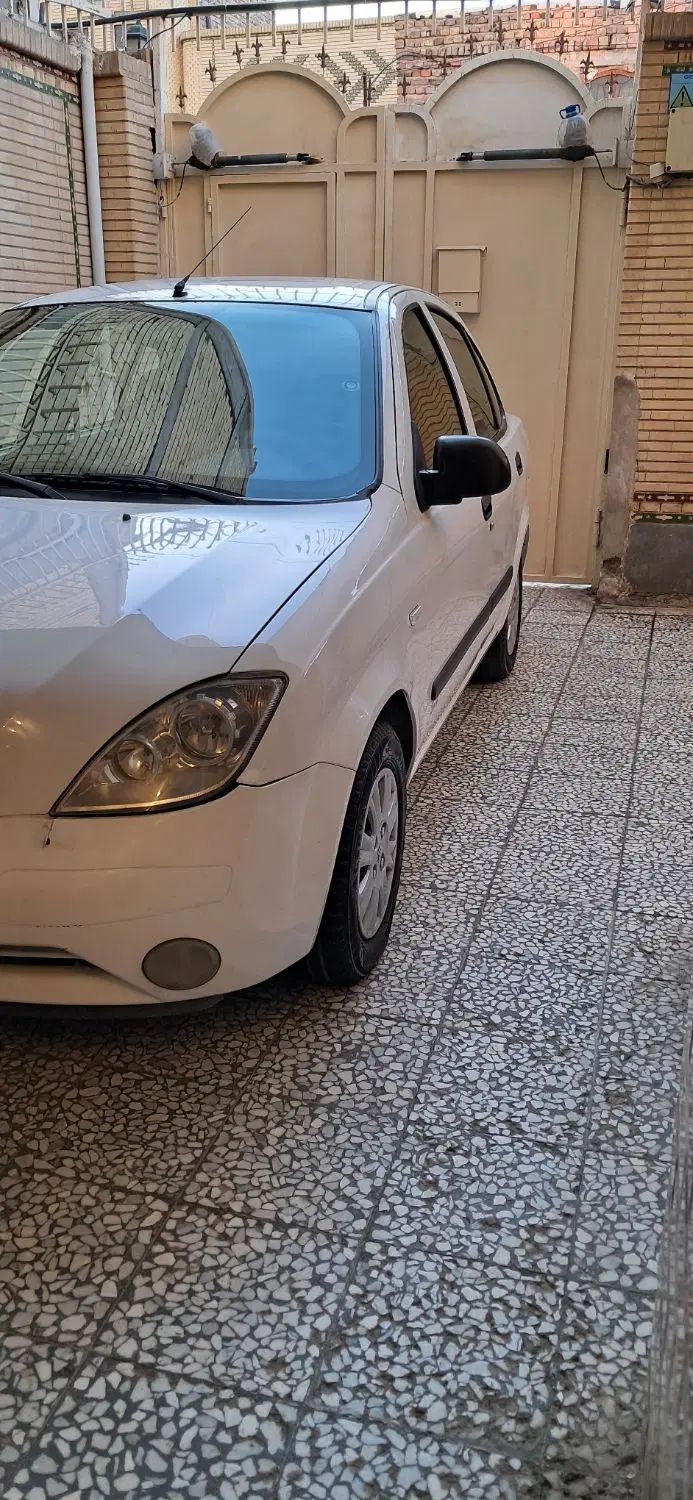 تیبا صندوق دار SX - 1393
