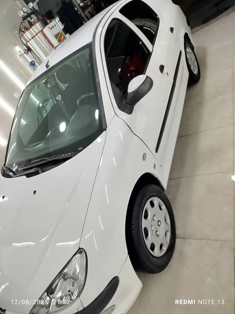 پژو ۲۰۶ صندوق دار v8 - 1394