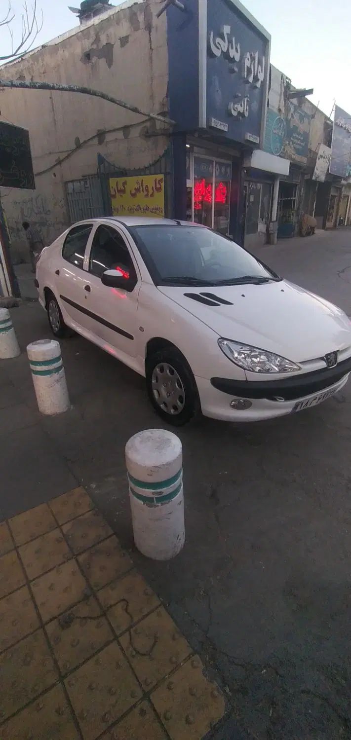 پژو ۲۰۶ صندوق دار v8 - 1398