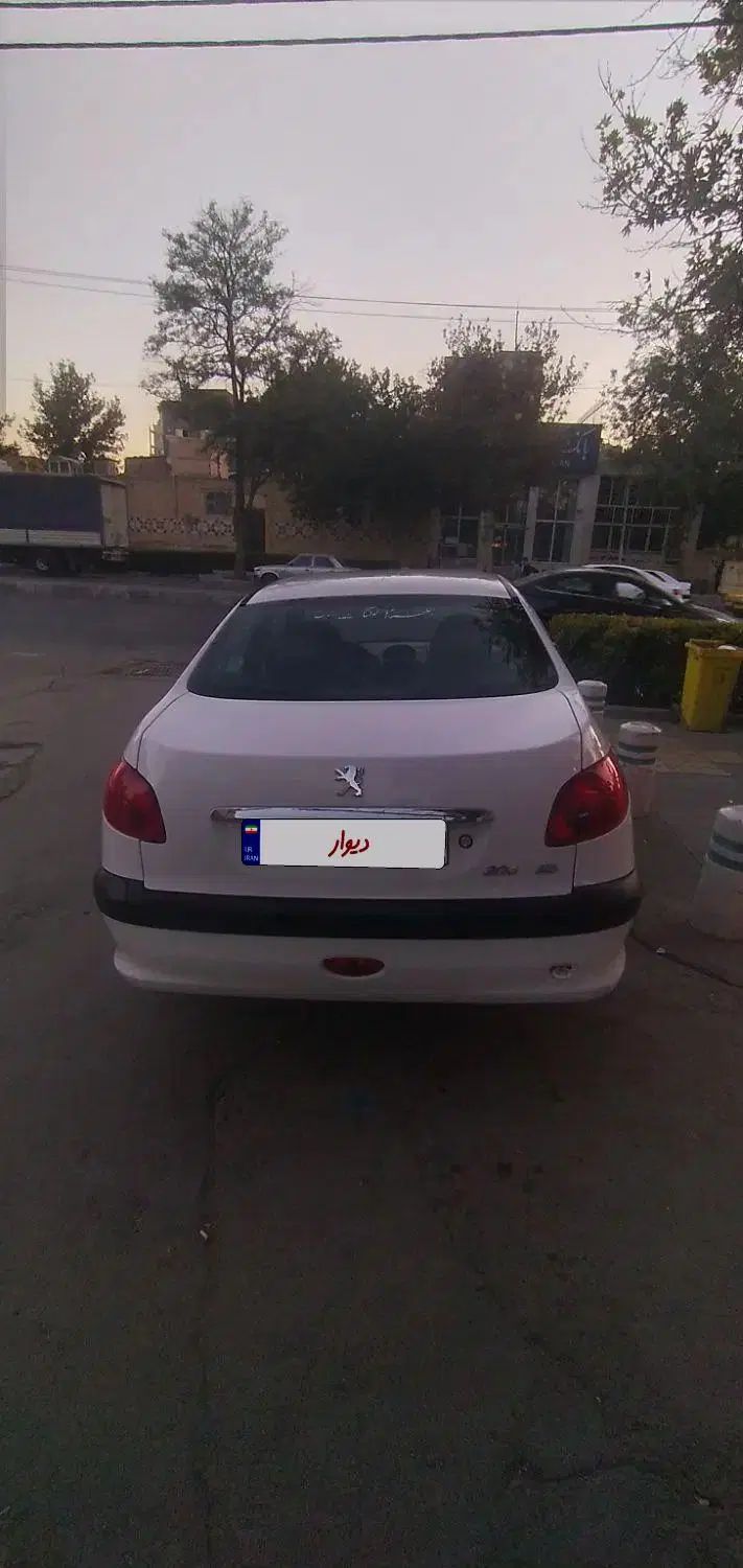 پژو ۲۰۶ صندوق دار v8 - 1398