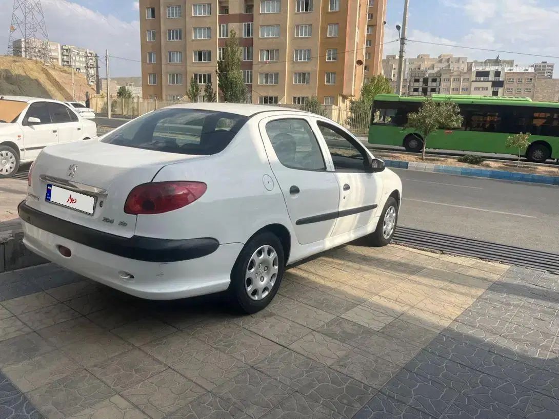 پژو ۲۰۶ صندوق دار v8 - 1395
