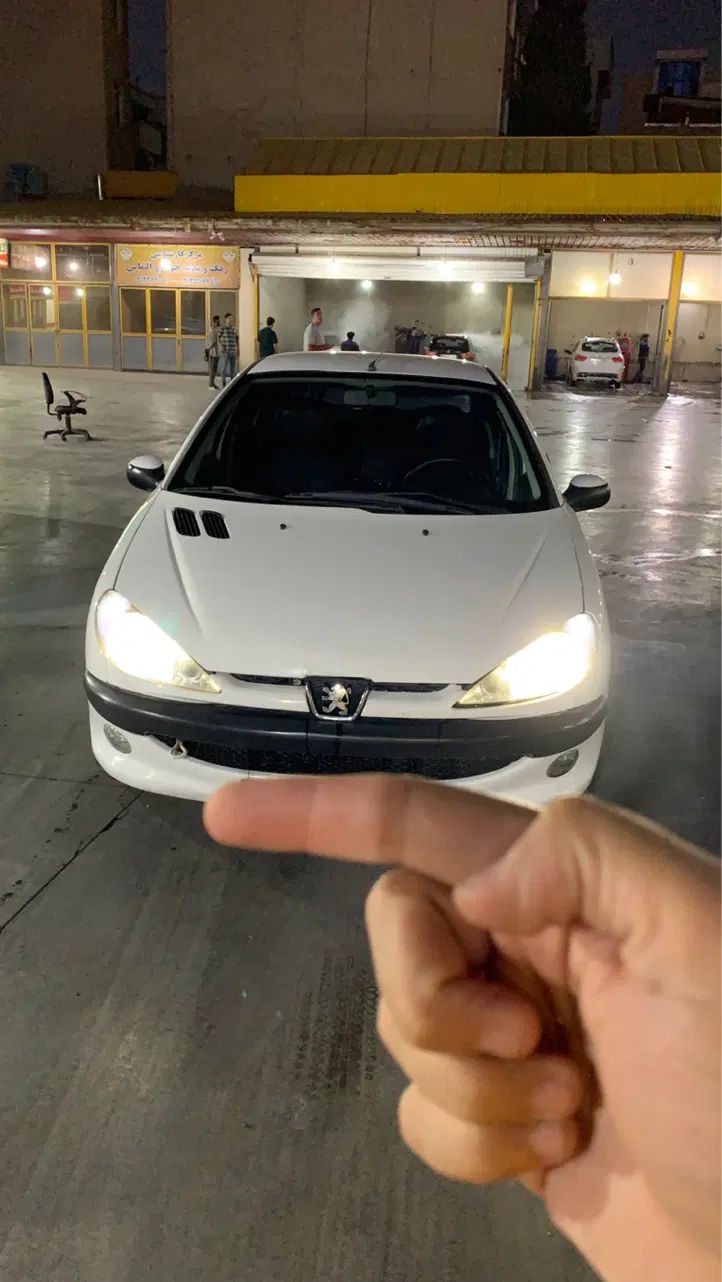 پژو ۲۰۶ صندوق دار v8 - 1393