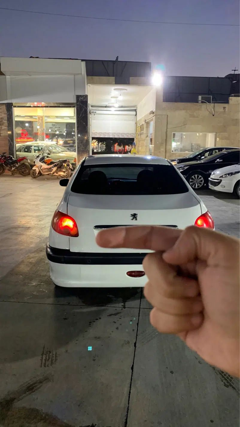 پژو ۲۰۶ صندوق دار v8 - 1393