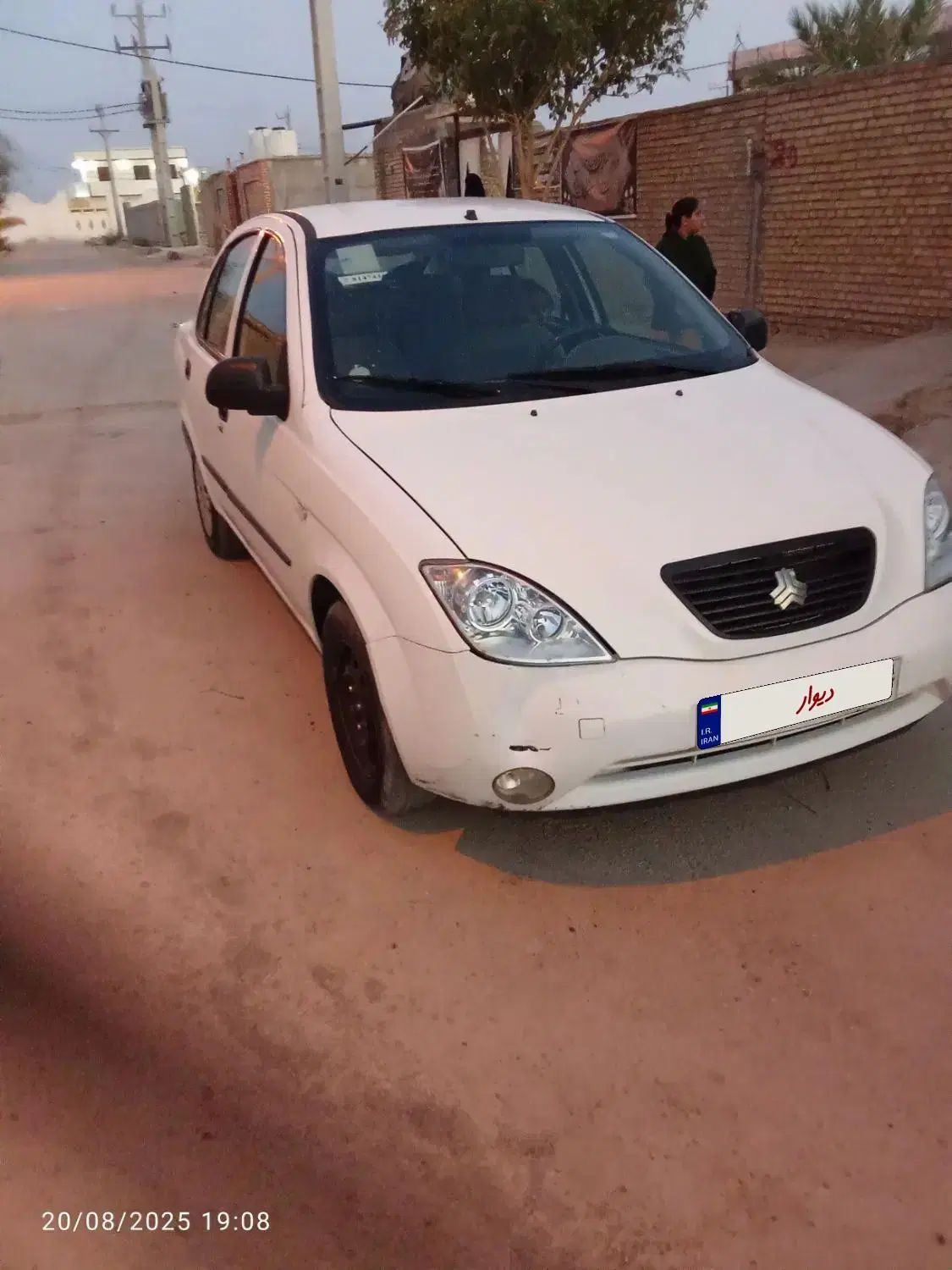 تیبا صندوق دار SX - 1400