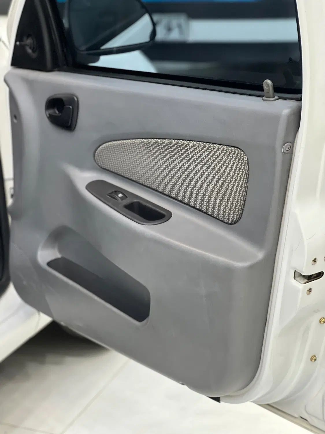 تیبا صندوق دار SX - 1400